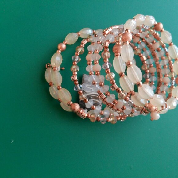 GORGEOUS Champagne Crystal Pearl Necklace & Bracelet (404) - Picture 7 of 13